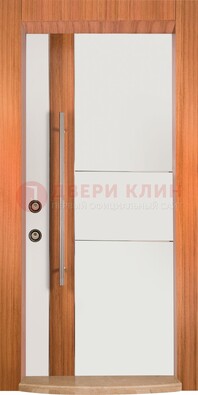 Белая входная дверь c МДФ панелью ЧД-09 в частный дом в Реутове