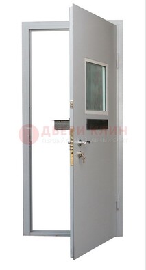 Белая металлическая дверь в кассу ДКС-1 в Реутове