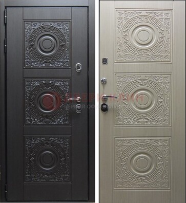Темная стальная дверь с МДФ ДМ-161 для коттеджа в Реутове