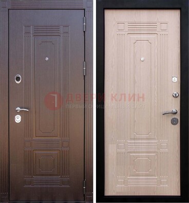 Коричневая входная дверь с МДФ ДМ-173 для кирпичного дома в Реутове