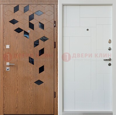 Коричневая металлическая дверь МДФ внутри белого цвета ДМ-256 в Реутове