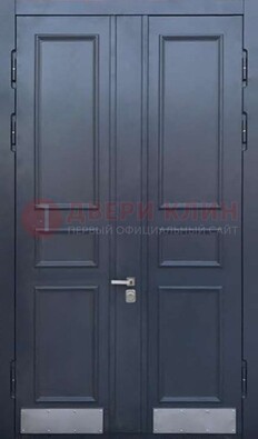 Черная двухстворчатая дверь для улицы с МДФ ДМ-535 в Реутове