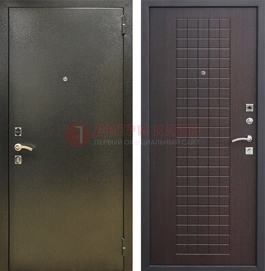 Темная железная дверь с порошковым напылением и терморазрывом МДФ Махагон ДП-286 в Реутове
