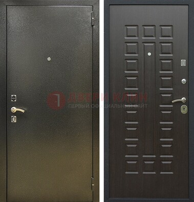 Темно-серая железная дверь с порошковым покрытием и МДФ Венге ДП-287 в Реутове