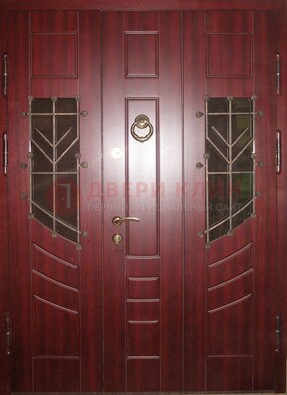 Парадная дверь со вставками из стекла и ковки ДПР-34 в загородный дом в Реутове