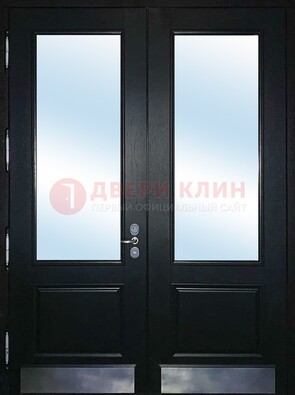 Черная двухстворчатая металлическая дверь со стеклом ДС-25 в Реутове