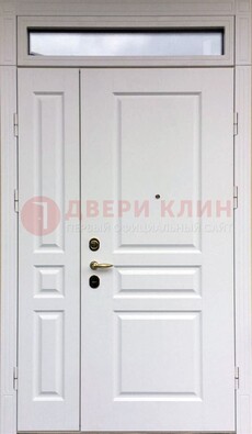 Белая двухстворчатая металлическая дверь со стеклом ДС-63 в Реутове