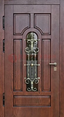 Cтальная дверь со стеклом и ковкой в коричневом цвете ДСК-119 в Реутове