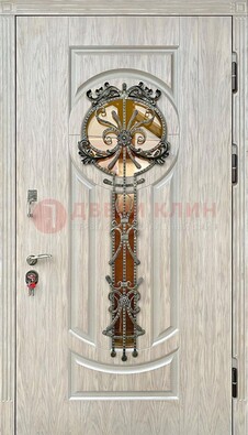 Светлая железная дверь со стеклом ковкой для коттеджа ДСК-134 в Реутове