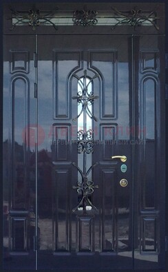 Глянцевая полуторная дверь Винорит стекло и ковка ДСК-275 в Реутове