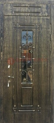 Зеленая входная дверь со стеклом и ковкой ДСК-67 в Реутове