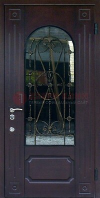 Стальная дверь со стеклом и ковкой ДСК-80 в загородный дом в Реутове