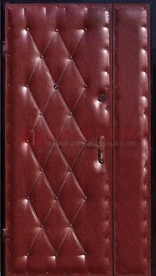 Бордовая тамбурная дверь ДТМ-25 в Реутове