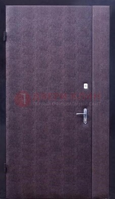 Бордовая металлическая тамбурная дверь ДТМ-3 в Реутове