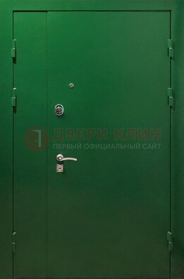 Зеленая распашная тамбурная дверь Порошок ДТМ-47 в Реутове
