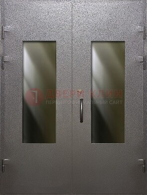 Серая тамбурная дверь со стеклянными вставками ДТМ-8 в Реутове