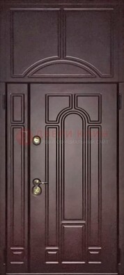 Коричневая железная дверь с виноритом и верхней фрамугой ДВТ-243 в Реутове