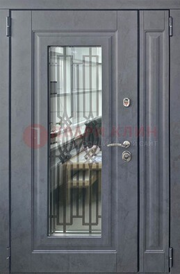 Серая стальная дверь Винорит со стеклом и ковкой ПЛ-29 в Реутове