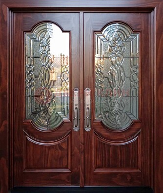 Классическая железная дверь с массивом дуба для входа ВЖ-23 в Реутове